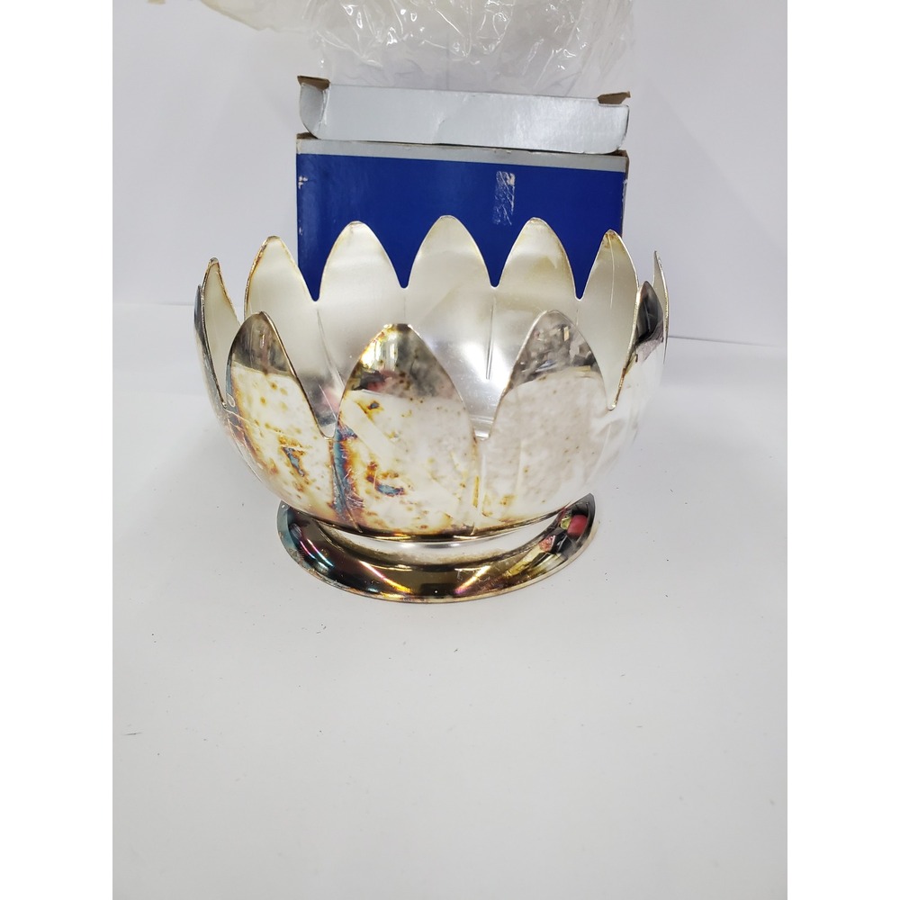 Vintage Silverplated Lotus Flower Scalloped Pedestal Bowl Centerpiece 6 Inch